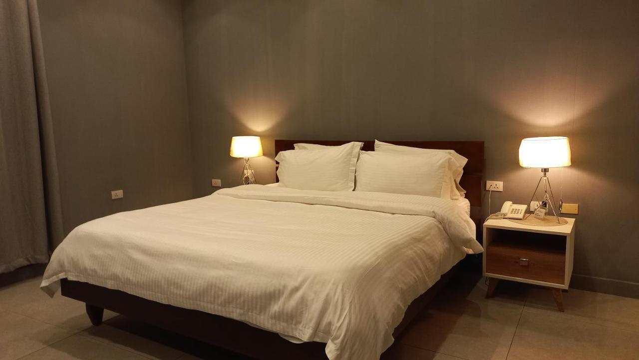 Tropicana Beach & Resort Elwa Ngoại thất bức ảnh