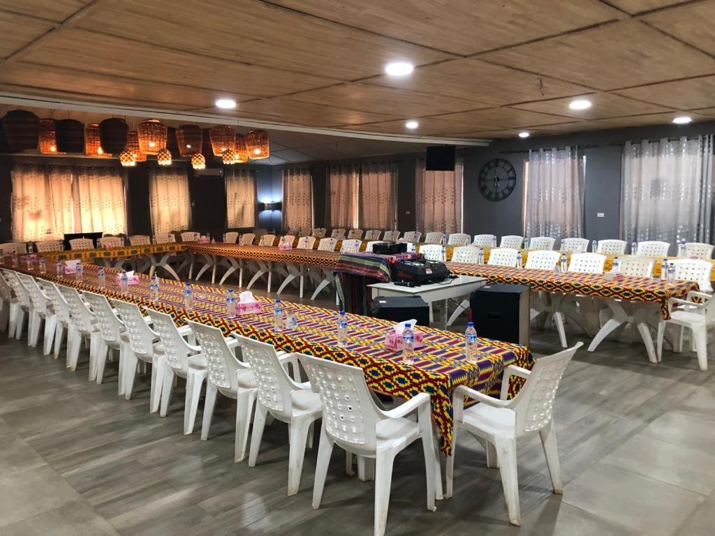 Tropicana Beach & Resort Elwa Ngoại thất bức ảnh