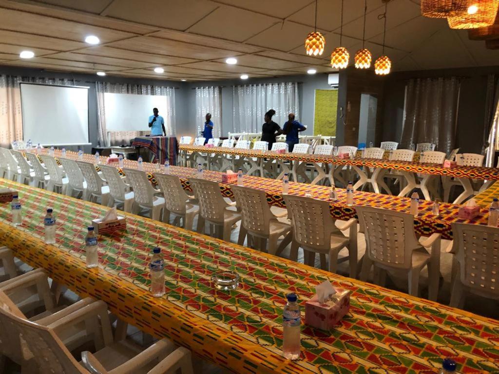 Tropicana Beach & Resort Elwa Ngoại thất bức ảnh